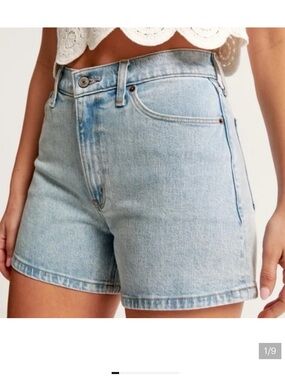 Abercrombie Mom 4” High Rise Curve Love Shorts EUC size 30